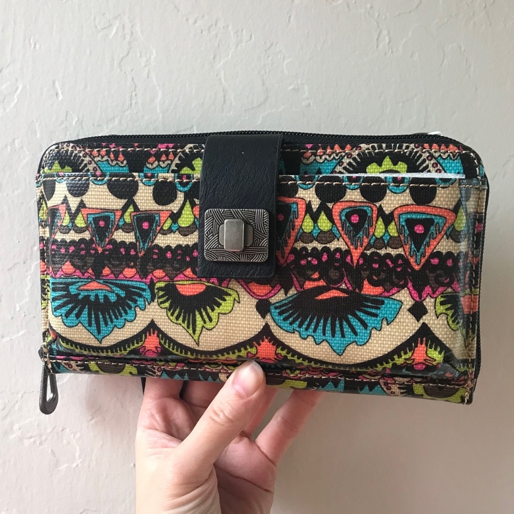 Sakroots Clutch